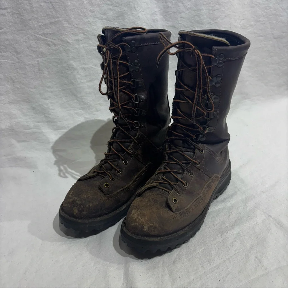 Vintage Danner 69000 Gore-Tex Mountain Leather 8D Hiking Mens Work Boots USA